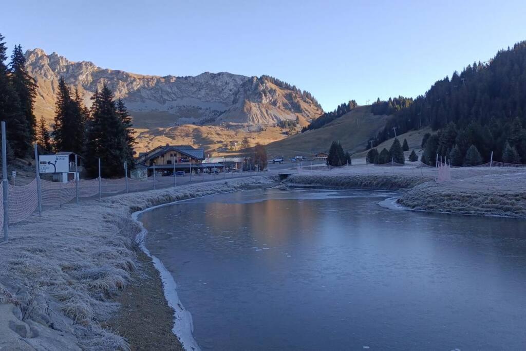 Studio Au Pied Des Pistes Avec Vue Sur La Montagne Mieussy Экстерьер фото